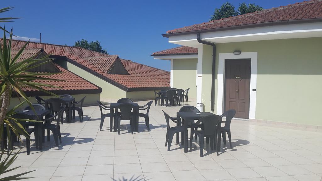 Hotel Miramare Marina di Schiavonea Exteriör bild