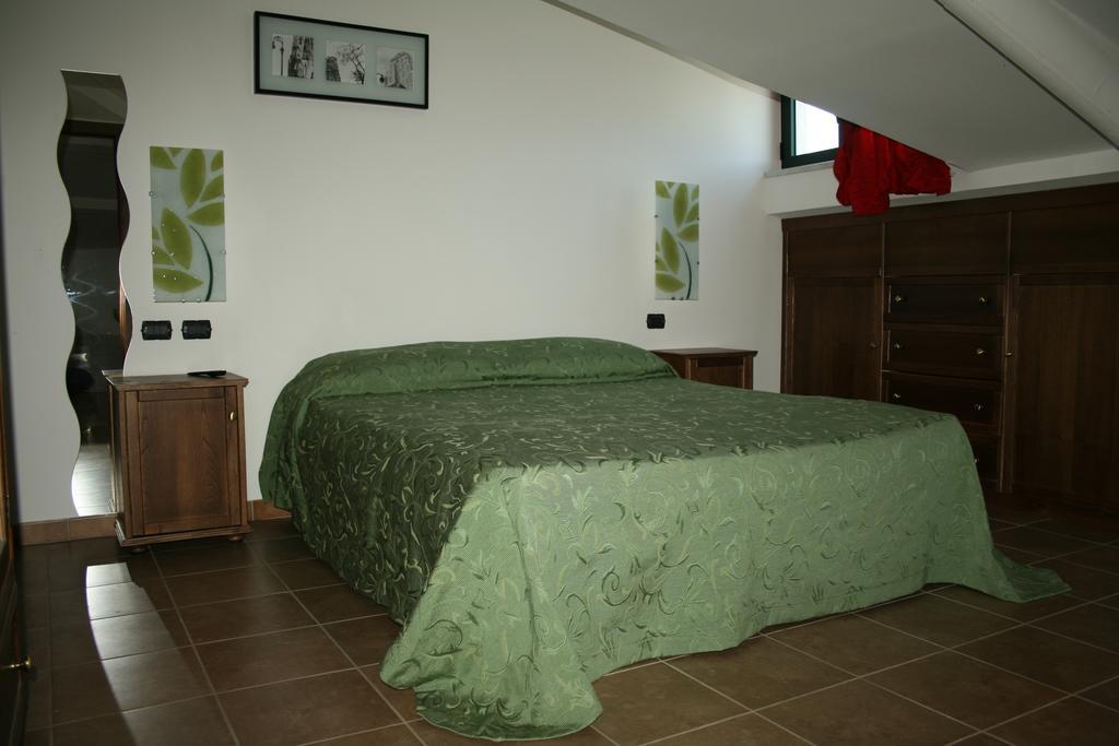 Hotel Miramare Marina di Schiavonea Rum bild