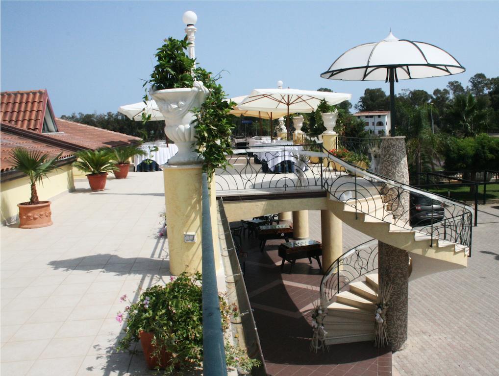 Hotel Miramare Marina di Schiavonea Exteriör bild