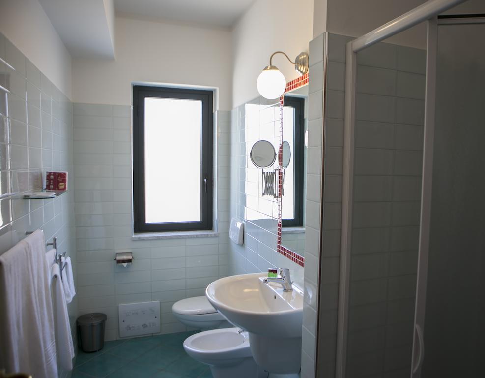Hotel Miramare Marina di Schiavonea Rum bild
